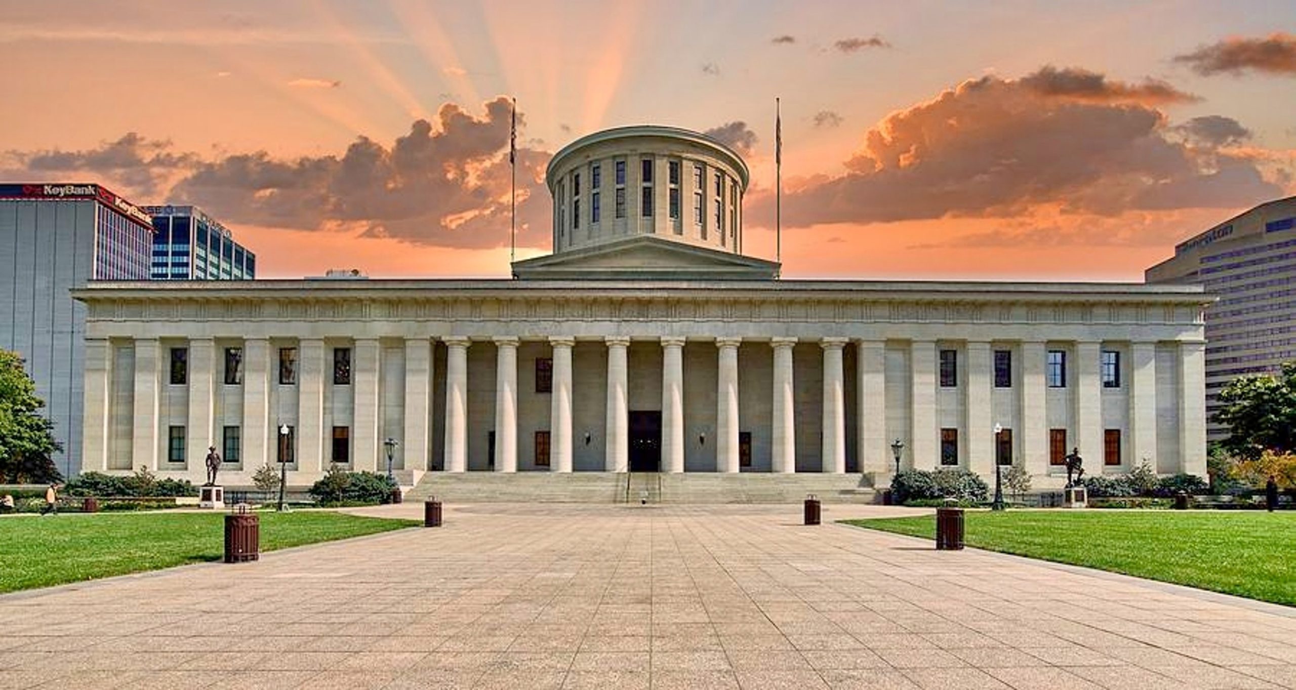 ohio-statehouse-at-dawn-mountain-dreams 2 ohio-statehouse-at-dawn-mountain-dreams 2